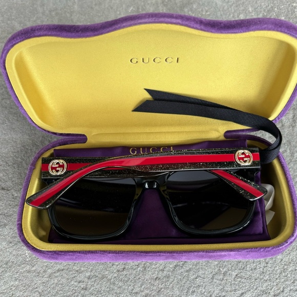 Gucci Acetate GG Logo Stripe Runway Sunglasses with Case 🔥 - Picture 2 of 10